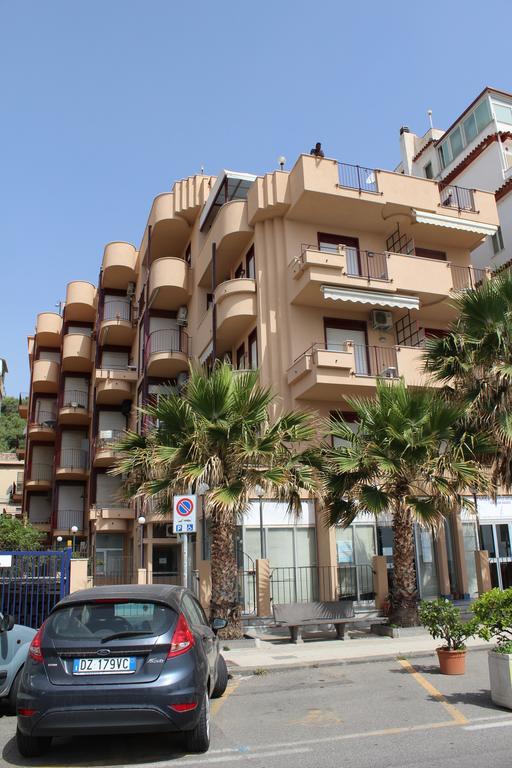 Casa Vancanze Vista D'Incanto Apartment Giardini Naxos Exterior photo